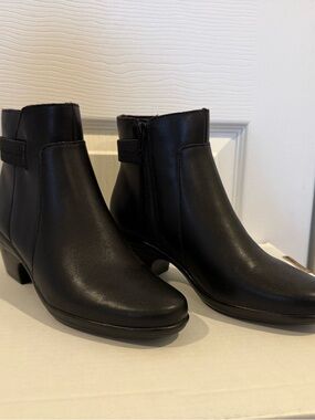 Clarks Black Leather Ankle Boots with Side Zip